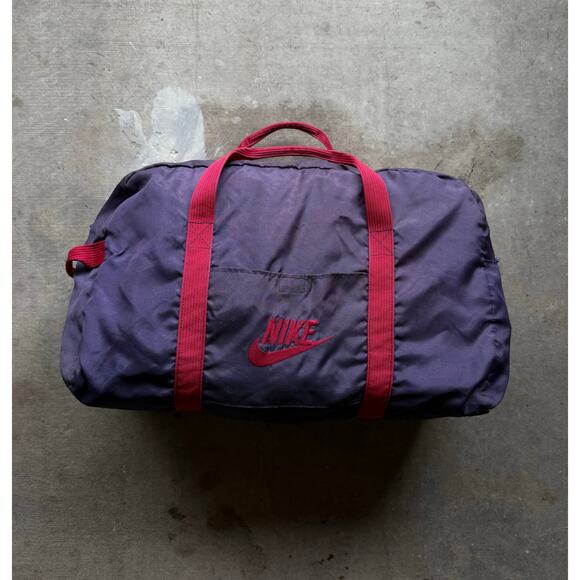 Vintage 1980/90s Nike Red/Navy Blue Duffle Bag Sports Athletic 24x12x12 - Picture 1 of 8